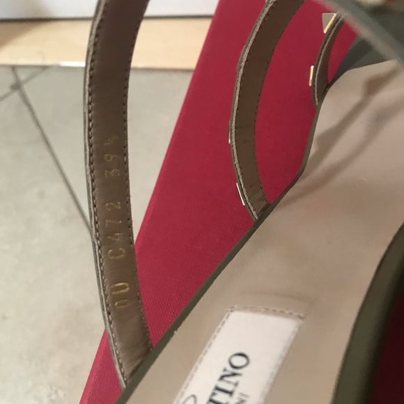 Valentino Garavani Rockstud Caged Slide Sandals - Picture 8 of 10